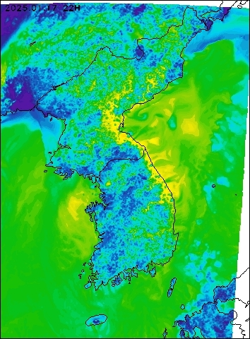 2025-01-17 22 : 00