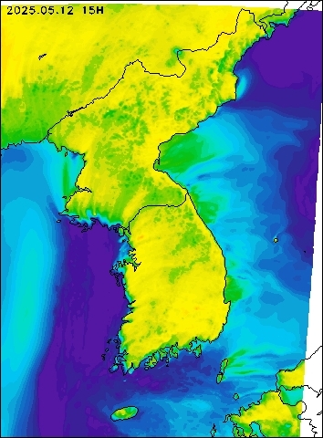 2025-05-12 15 : 00