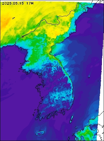 2025-05-15 17 : 00