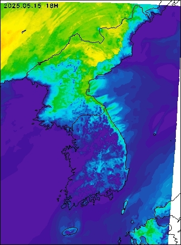 2025-05-15 18 : 00