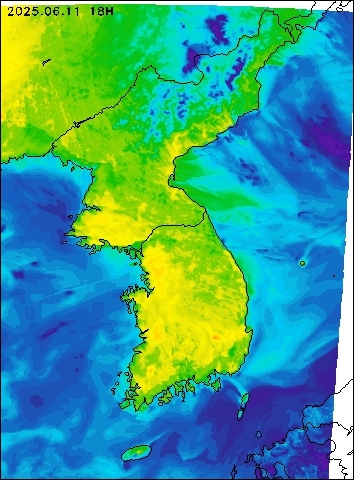 2025-06-11 18 : 00