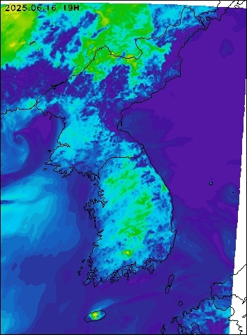2025-06-16 19 : 00