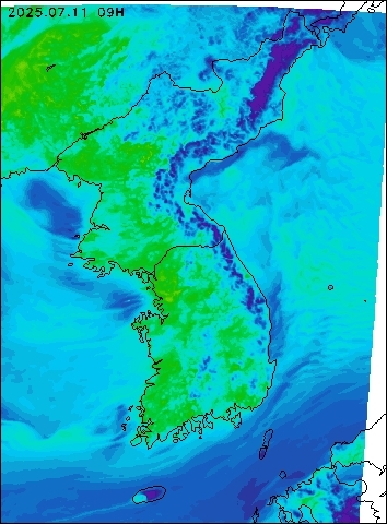 2025-07-11 09 : 00