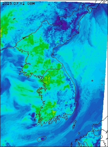 2025-07-12 08 : 00