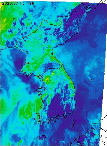 2025-07-13 19 : 00