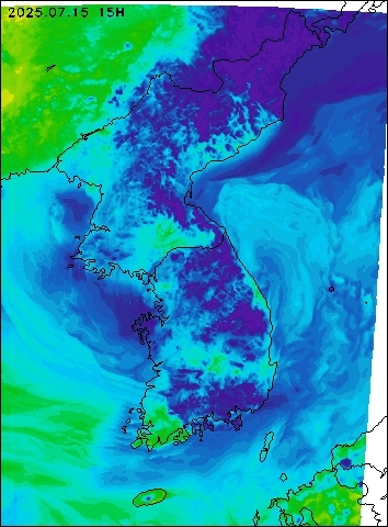 2025-07-15 15 : 00