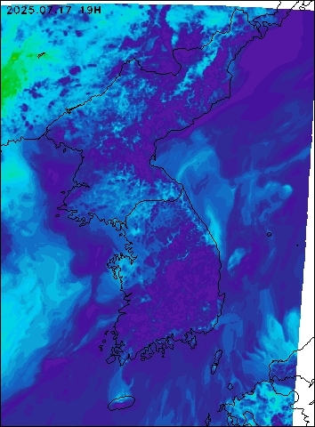 2025-07-17 19 : 00