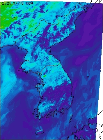 2025-07-18 18 : 00