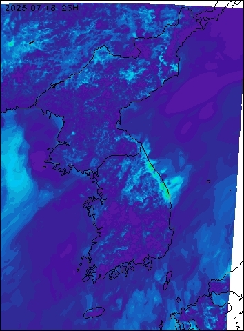 2025-07-18 23 : 00