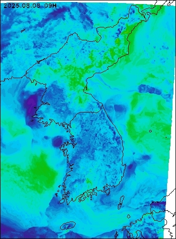 2025-08-08 09 : 00