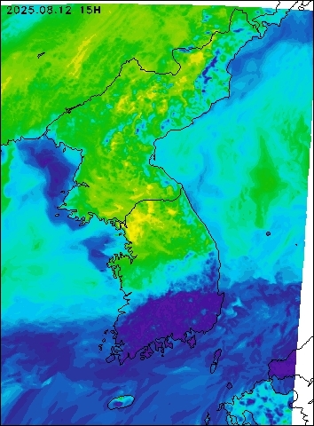 2025-08-12 15 : 00