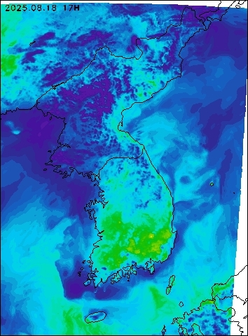 2025-08-18 17 : 00