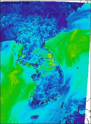 2025-09-10 21 : 00