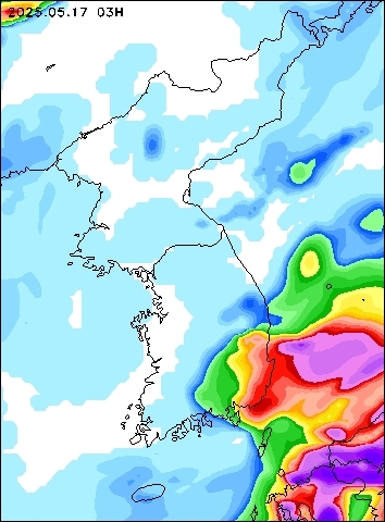 2025-05-17 03 : 00