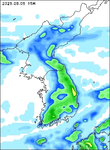 2025-08-05 15 : 00