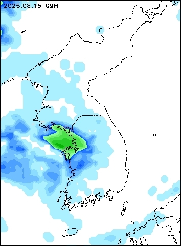 2025-08-15 09 : 00