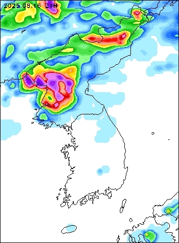 2025-08-16 21 : 00