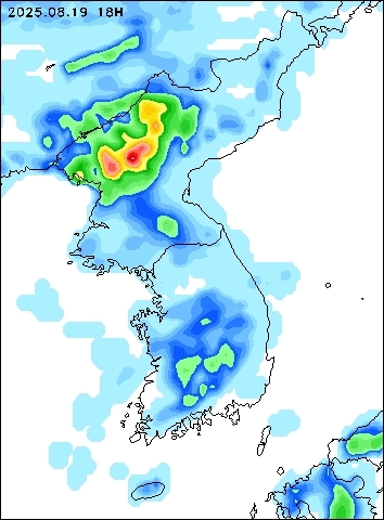 2025-08-19 18 : 00