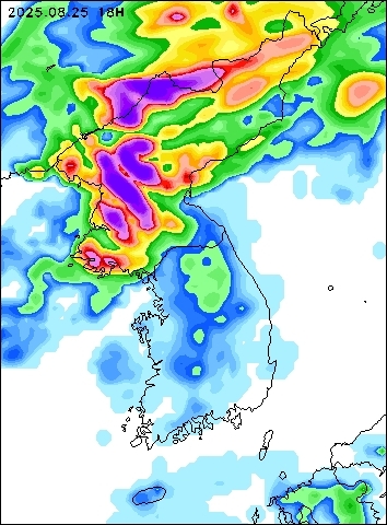 2025-08-25 18 : 00