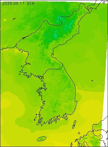 2025-05-11 01 : 00