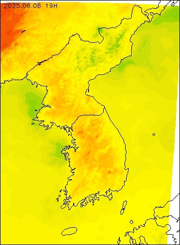 2025-06-08 19 : 00
