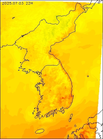 2025-07-03 22 : 00