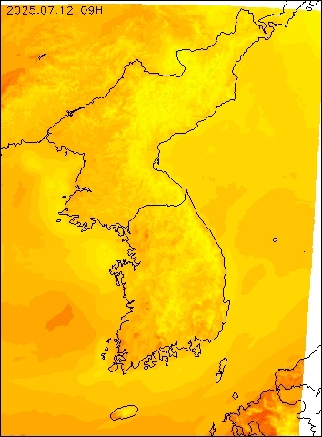 2025-07-12 09 : 00