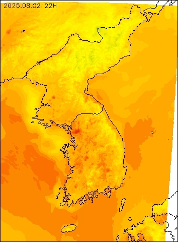 2025-08-02 22 : 00