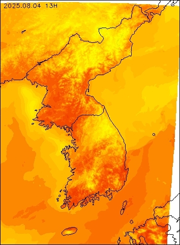 2025-08-04 13 : 00
