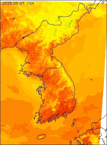 2025-08-07 15 : 00