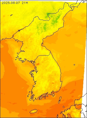 2025-08-07 21 : 00