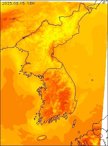 2025-08-15 18 : 00
