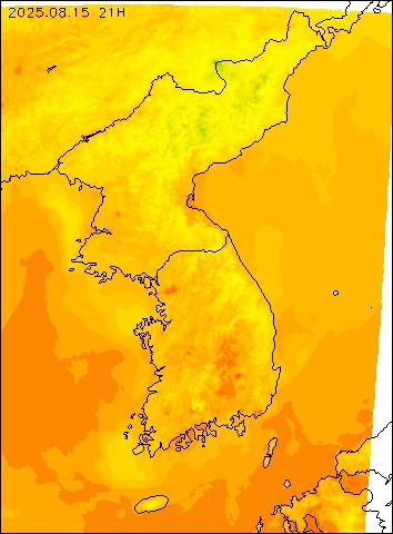 2025-08-15 21 : 00