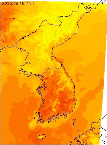 2025-08-18 18 : 00