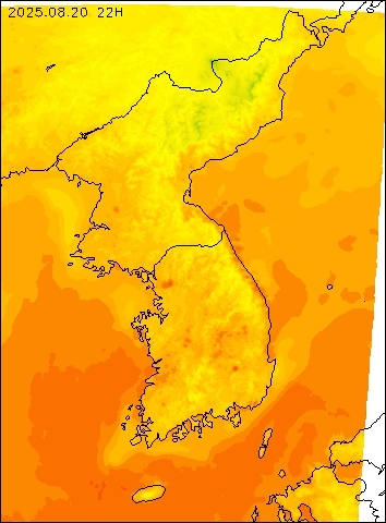 2025-08-20 22 : 00