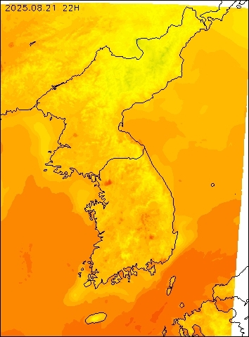 2025-08-21 22 : 00