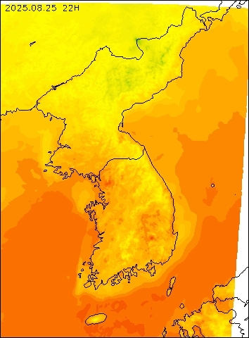 2025-08-25 22 : 00