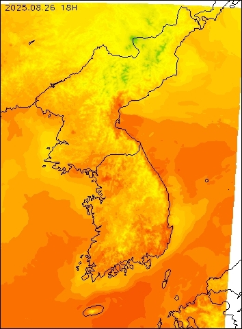 2025-08-26 18 : 00