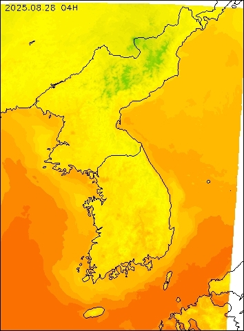2025-08-28 04 : 00
