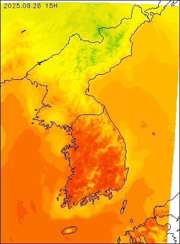 2025-08-28 15 : 00