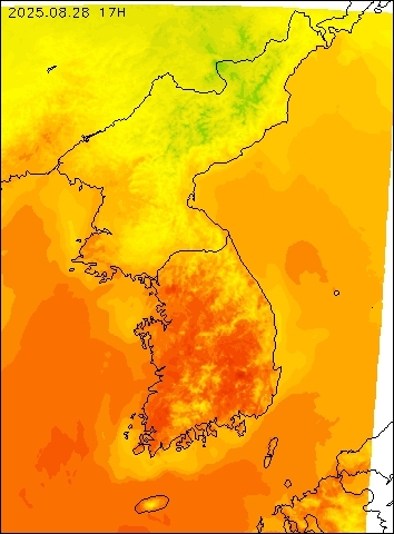 2025-08-28 17 : 00