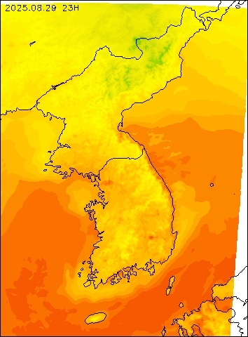 2025-08-29 23 : 00