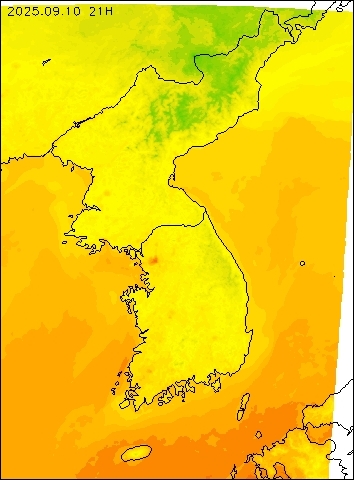 2025-09-10 21 : 00