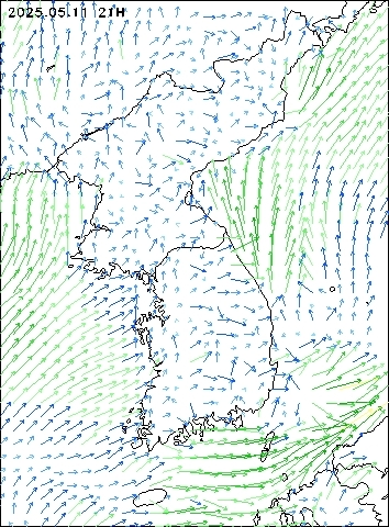 2025-05-11 21 : 00