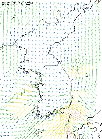 2025-05-16 22 : 00