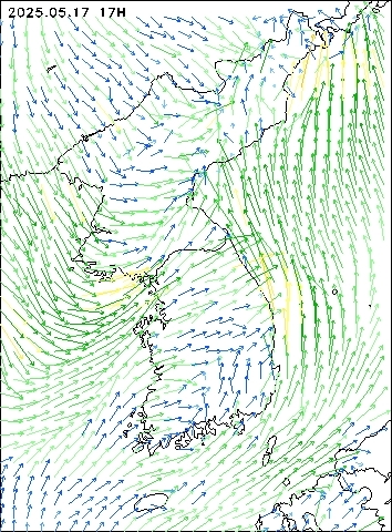 2025-05-17 17 : 00