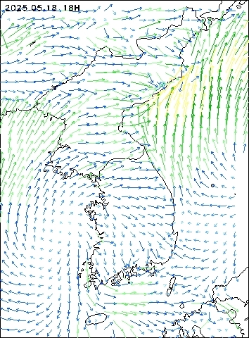 2025-05-18 18 : 00