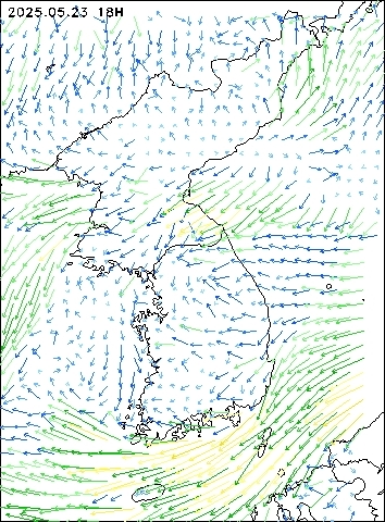 2025-05-23 18 : 00