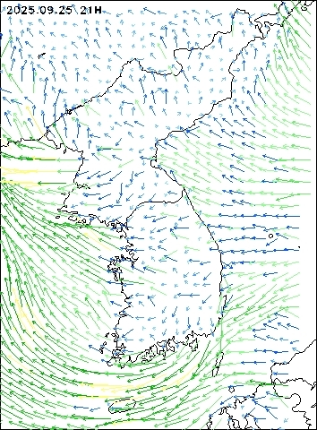 2025-09-25 21 : 00