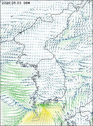 2026-05-03 06 : 00